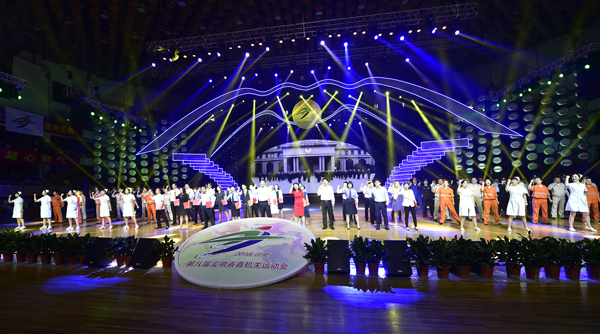 8���ڶ�ƪ��   ��������Ϊ���龰���С��ݳ���ߣ�����Ӽ��͸ɡ�.jpg